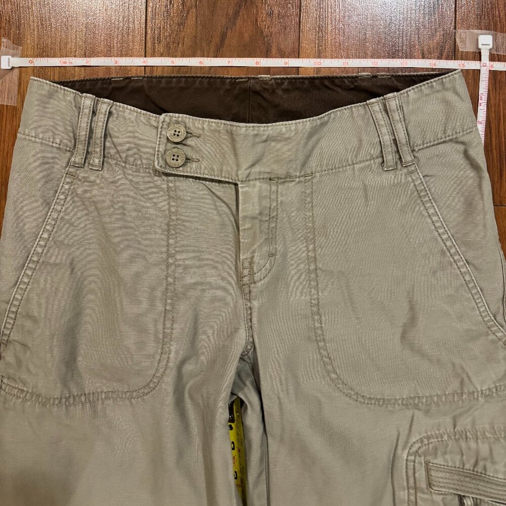 The North Face Khaki Roll-Up Pants